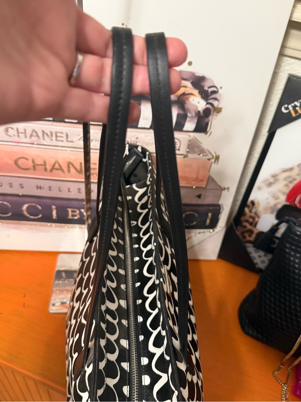kate spade Black and White Wave-Print Tote - Picture 6 of 14